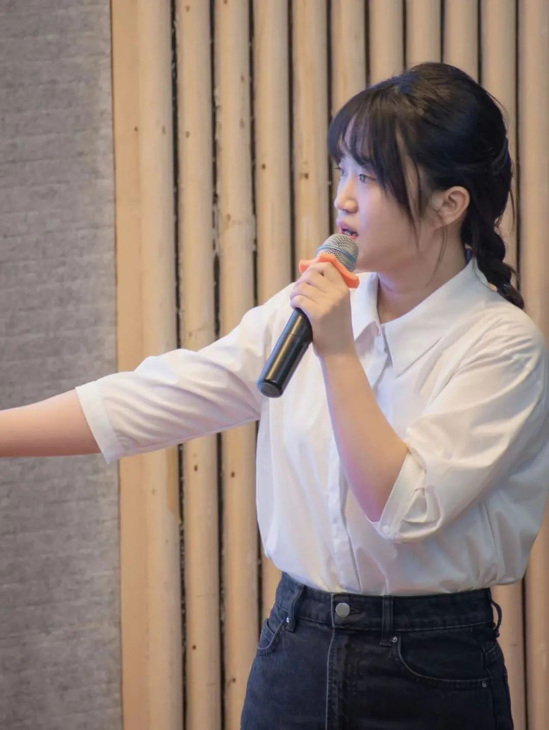 Zhang Rongyu: Warm like flowers, Tenacious like grass